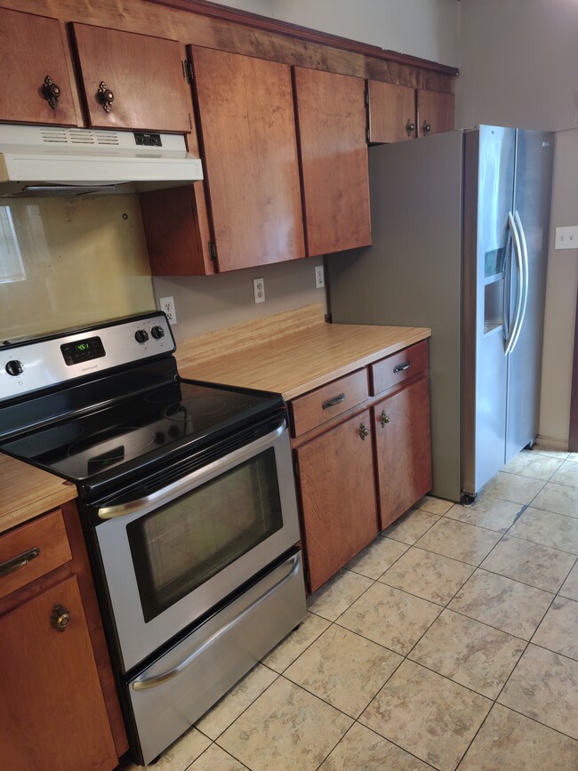 Kitchen 2 - 113 Thelma Dr