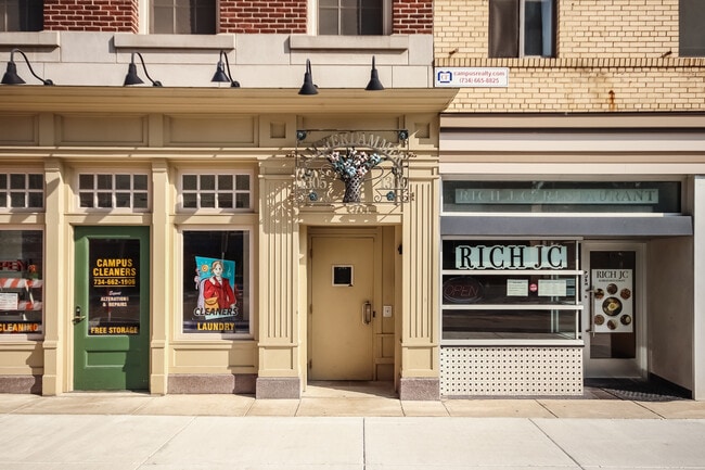 Photo - Amsterdammer Place