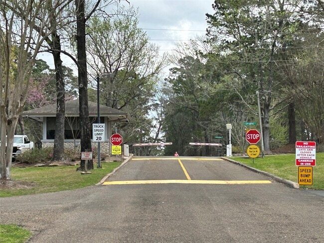 Photo - 30 Harbour Ln