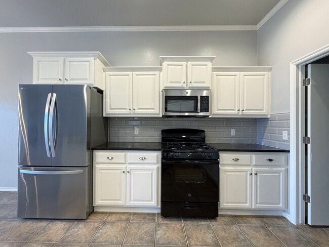 Photo - 17040 Hardwood Pl