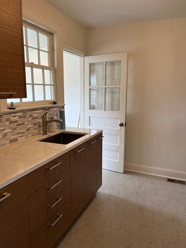 Photo - Renovated 2 Bedroom/ 1 Bath Duplex minutes to 12th South, Lipscomb, Belmont and Vandy with 2 Car ...