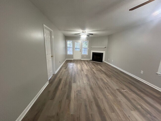 15 Heritage Village Ln