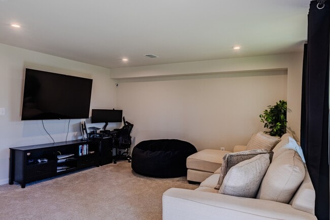 Photo - 8679 Stevenson Ln