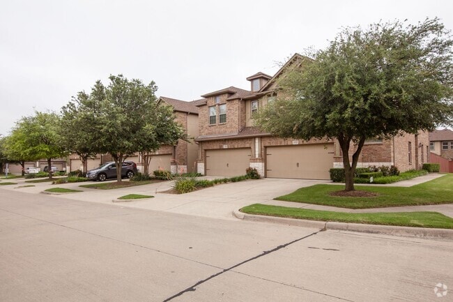 Building Photo - Plano Townhome for lease