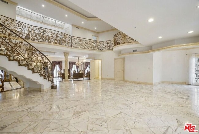 Photo - 2258 Gloaming Way