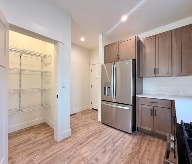 Photo - 604 Holstein Way