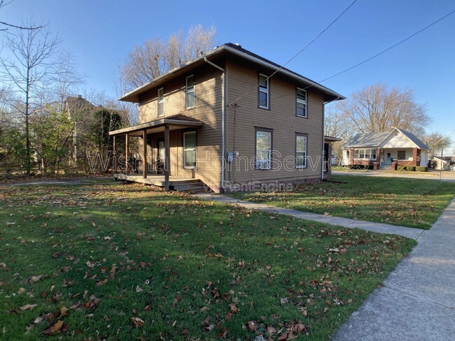 Photo - 405 W Murray St