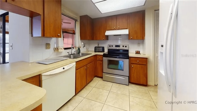 Photo - 1332 Bentley Ave