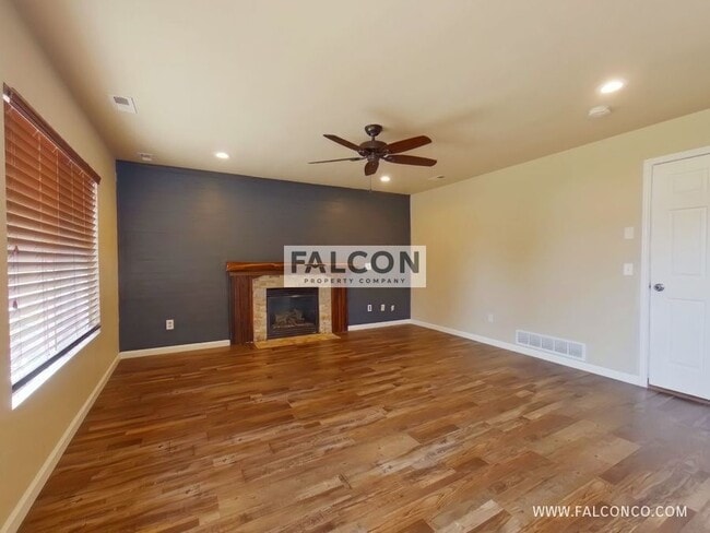 Photo - 16227 Windy Creek Dr