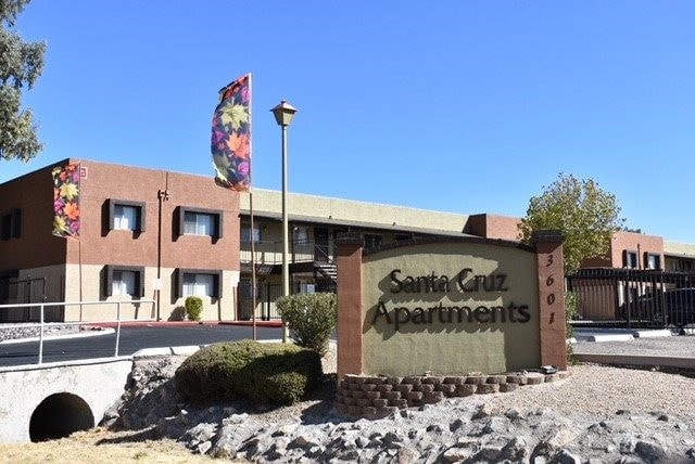 Santa Cruz - Santa Cruz Apartments