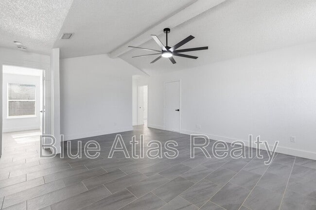 Photo - 7124 Wagonwheel Rd