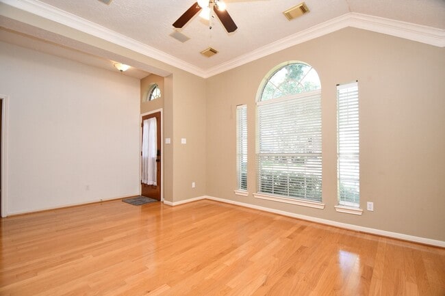 Photo - 1215 Wood Haven Ct