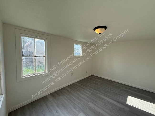 Photo - 1478 N Crescent Ave