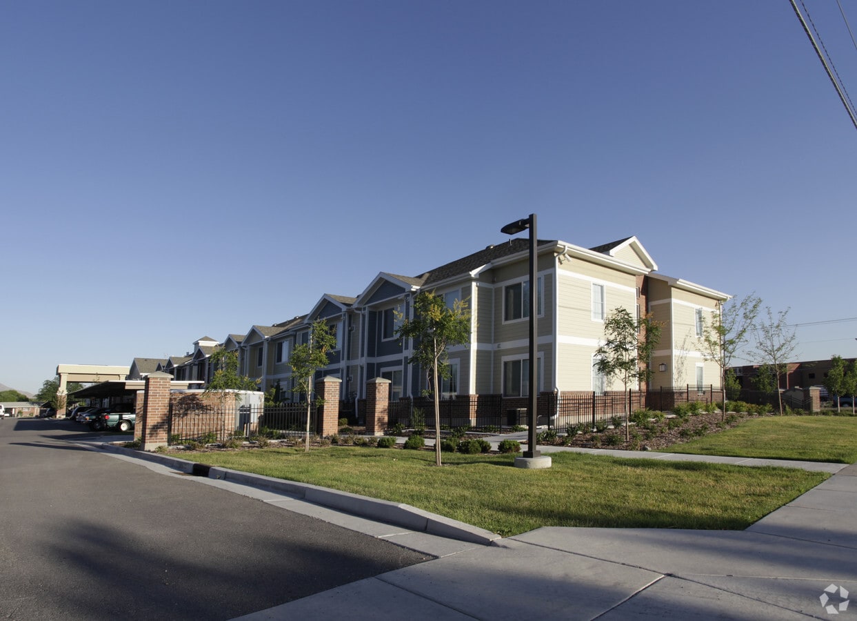 Photo - Kelly Benson Apartments