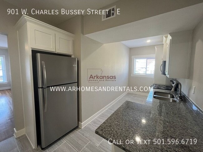 Photo - 901 W Charles Bussey Ave Unit E