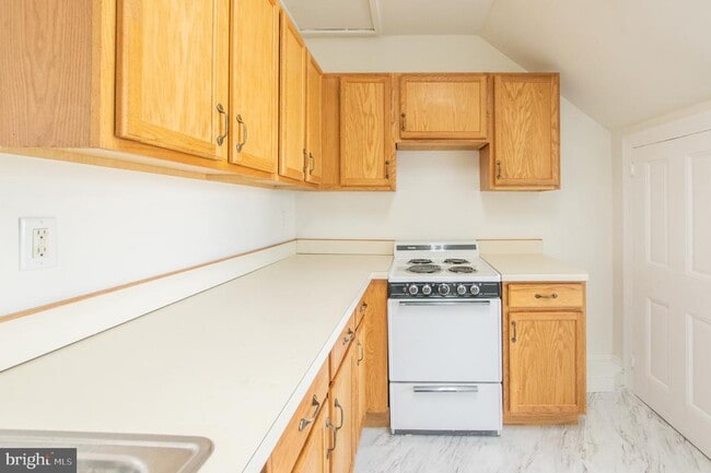 Photo - 401 W Washington St