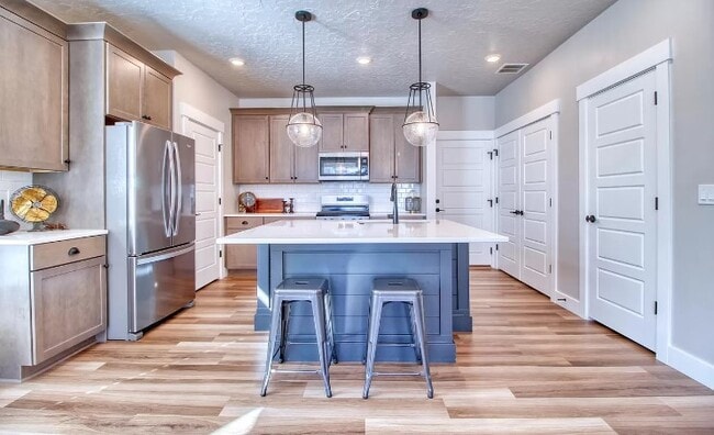 Photo - 177 E Hamilton Row