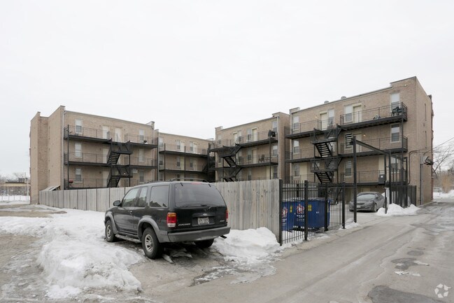 Photo - 4348-4358 S Prairie Ave