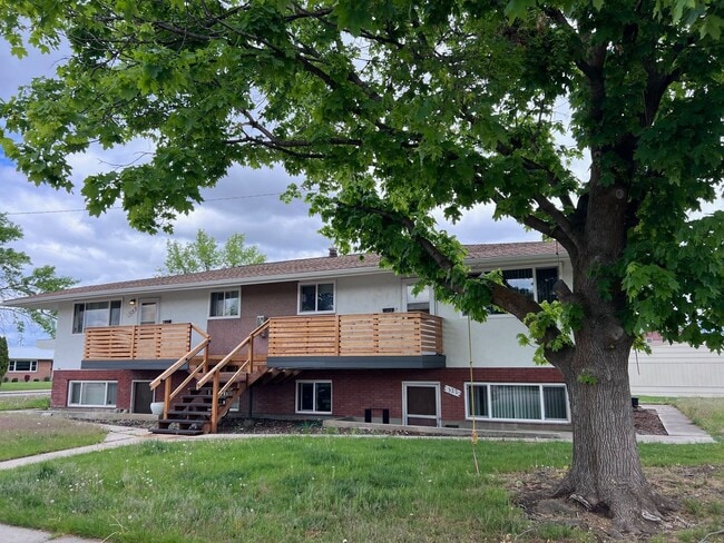 Knowles 4-Plex - Knowles 4-Plex Apartment Unit 322 Knowles