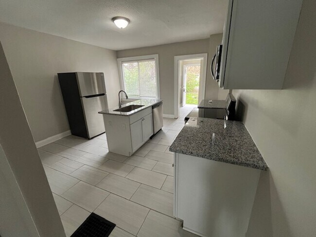 87-97 N. Burgess Avenue
