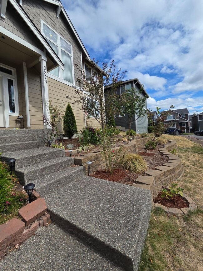 Photo - 2524 Jacaranda Ave