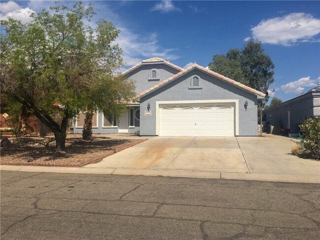 Building Photo - 5714 Desert Lakes Dr Rental