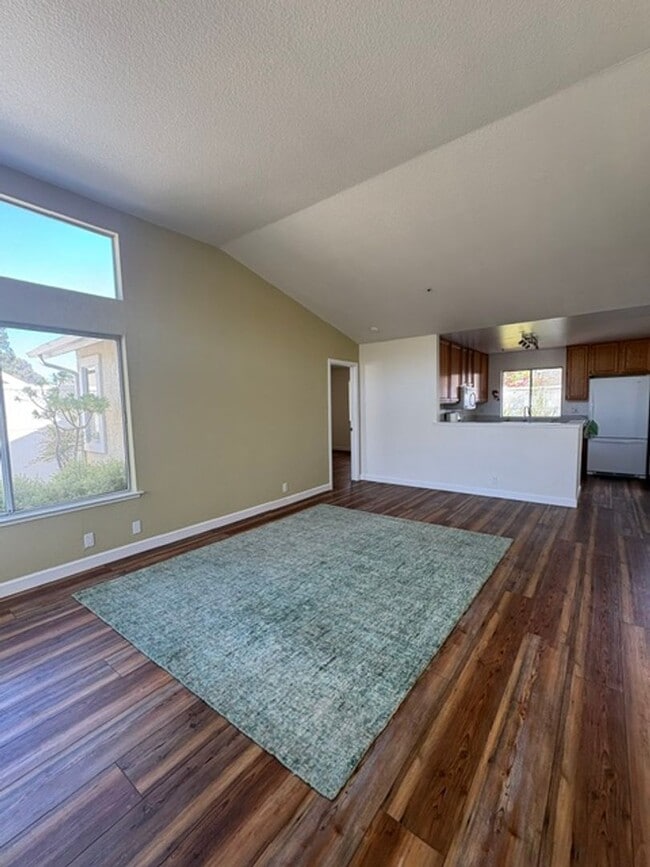 Photo - 981 Bluebell Way