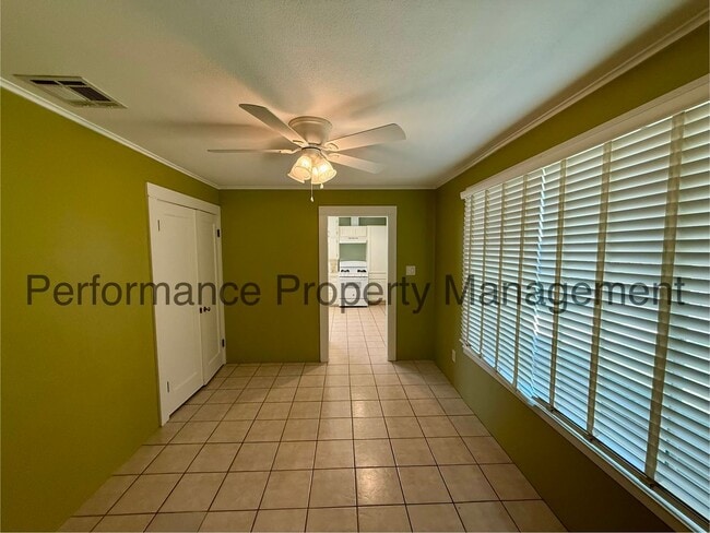 Photo - Gorgeous 3 Bed/2 Bath Taft Home w/ Finished Basement, 3 Car Garage & $0 Deposit Option