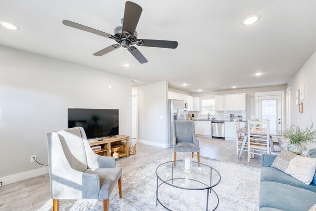 214 NW L St Unit SI ID1363336P