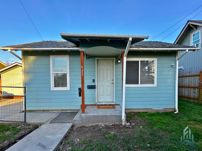 Building Photo - 3 bedroom/1 bathroom Single-Family Home for Rent