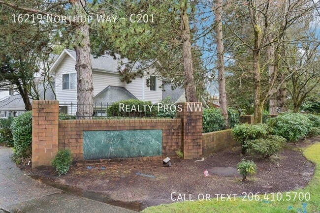 Photo - 16219 Northup Way