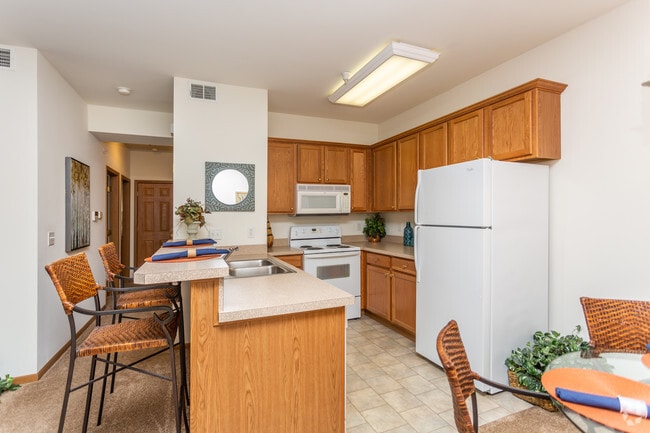 2BR, 2BA - 847 SF