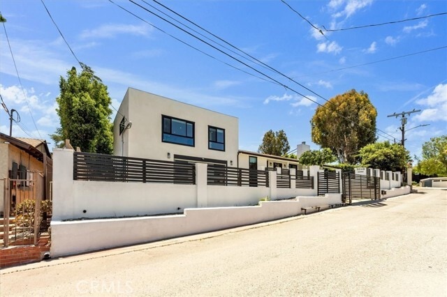 Building Photo - 5046 Cerrillos Dr