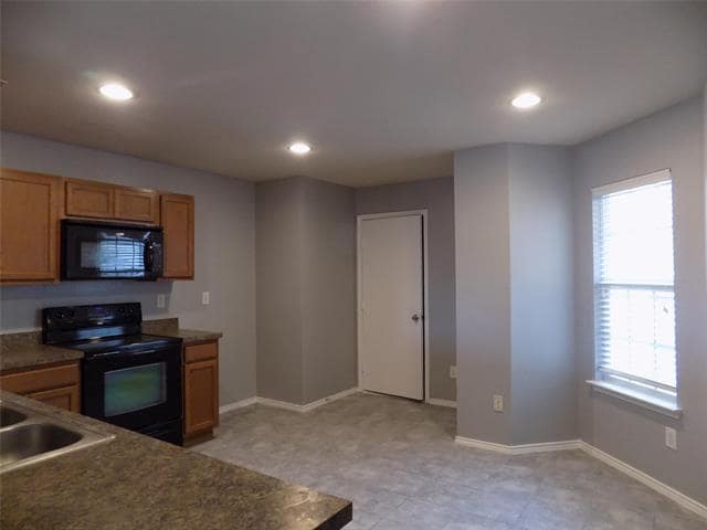 Photo - 16905 Thorntree Ct