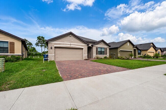 Photo - 927 Remington Green Dr SE