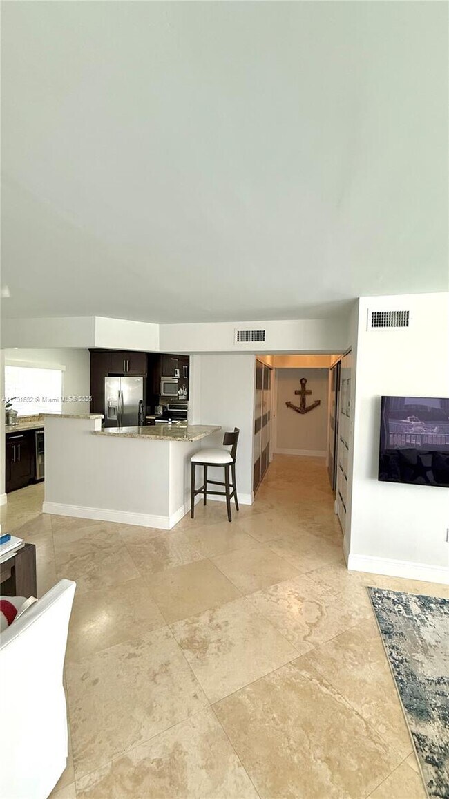 Photo - 4000 NE 170th St Unit 108