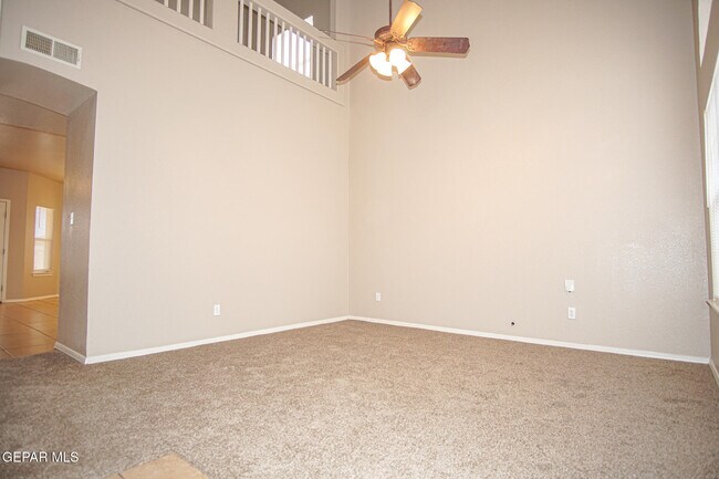 Photo - 10790 Adin St
