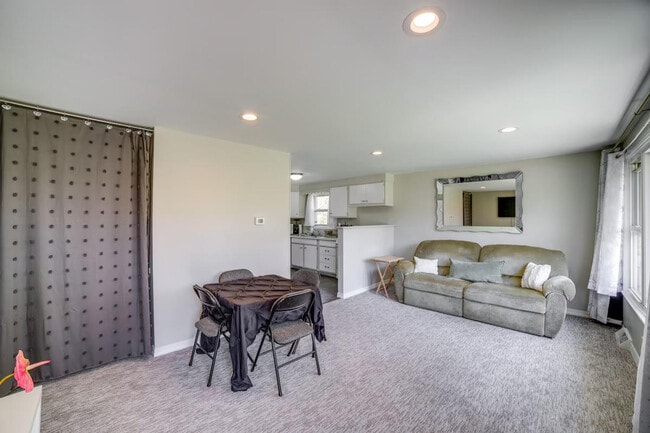 Photo - 544 E 92nd Pl Unit ID1306077P