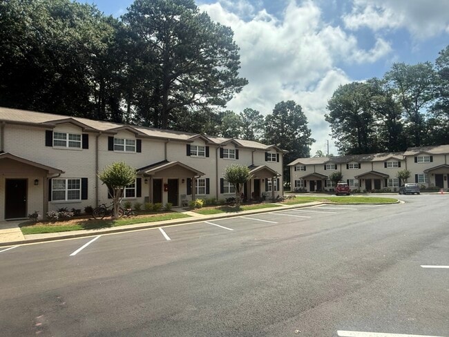 Building/Parking Lot Photo