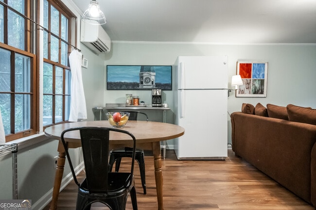 Photo - 290.5 Milledge Cir