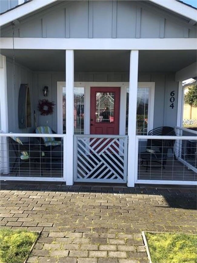 Photo - Location! Location! Your fully furnished Cairn Cottage is located in Coupeville! $200 MOVE IN CRE...