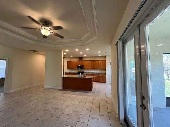 Photo - 6 Sea Shark Path