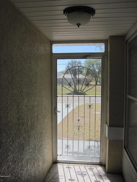 Photo - 171 Americana Blvd NE