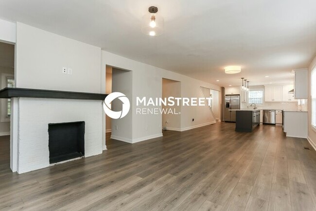 4 Bedroom Pet-Friendly Home in Atlanta, GA with Main Street Renewal