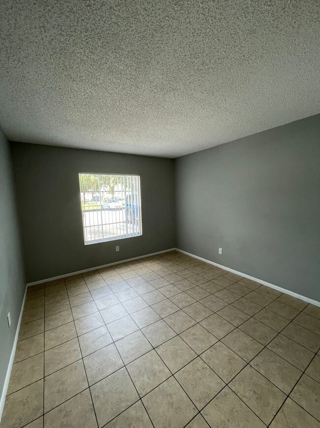 Photo - 2bed 2bath Ground Floor Condo for rent for... Unit D