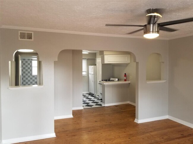 Photo - 1012 Rutland St Apartment Unit 8