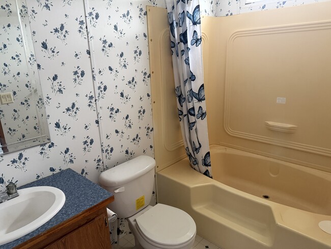 Photo - 1704 Jackson St