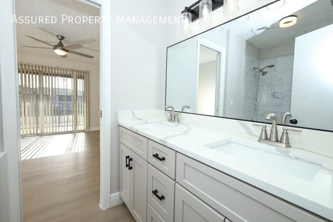 Photo - 4029 Henley Rd Unit 1705