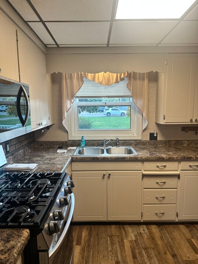 Photo - 2631 Tatham Rd