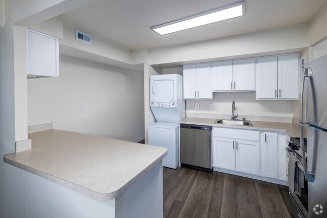 2BR, 1BA - 1,100SF - Kitchen